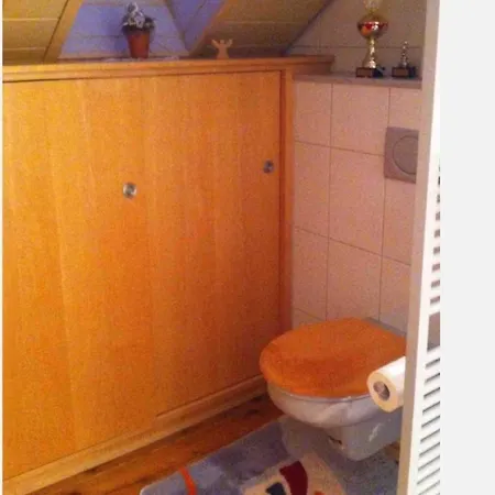 Accommodatie bij particulieren Familien-zimmer Mit Bad Und Garten In Privathaus Hell, Gemuetlich, Ruhig, Eigenes Grosses Badezimmer