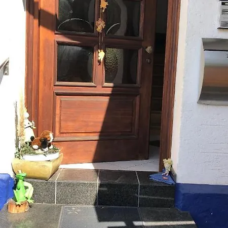 Familien-zimmer Mit Bad Und Garten In Privathaus Hell, Gemuetlich, Ruhig, Eigenes Grosses Badezimmer * 빈닌겐