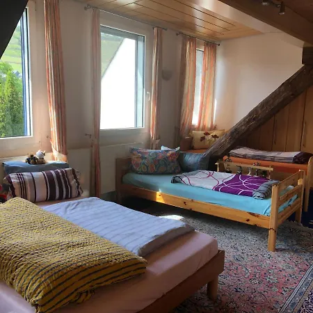 ホームステイ Familien-zimmer Mit Bad Und Garten In Privathaus Hell, Gemuetlich, Ruhig, Eigenes Grosses Badezimmer ヴィンニンゲン