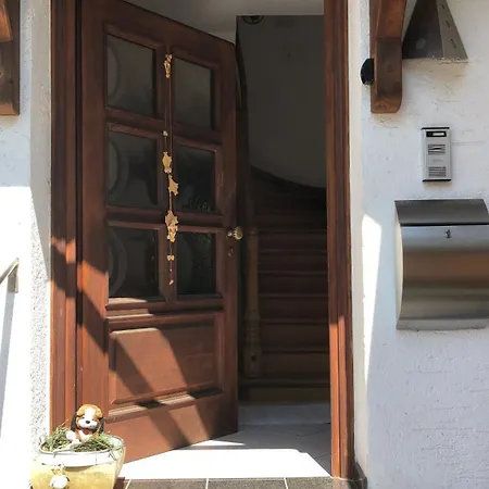 Familien-zimmer Mit Bad Und Garten In Privathaus Hell, Gemuetlich, Ruhig, Eigenes Grosses Badezimmer ホームステイ ヴィンニンゲン